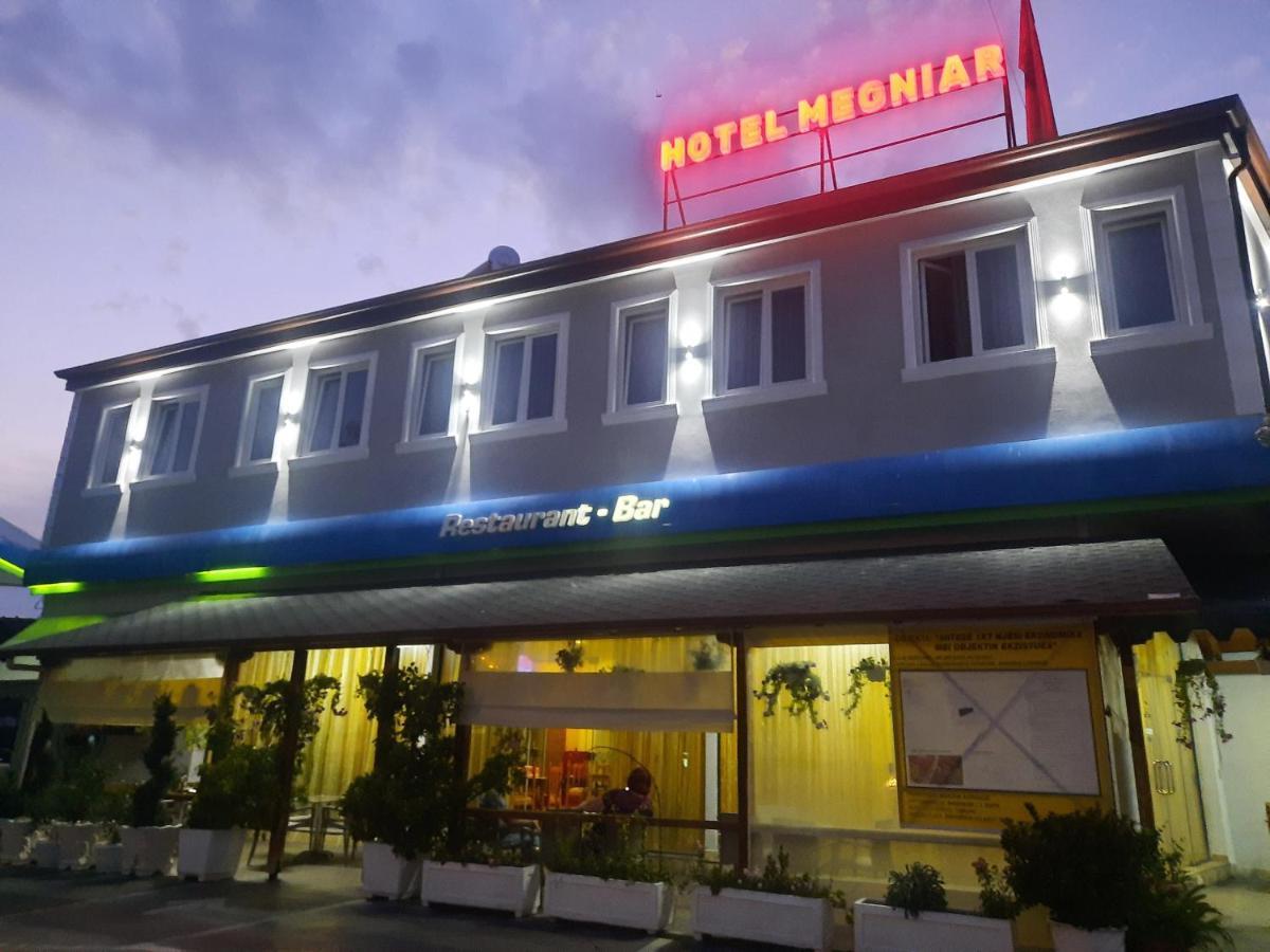 Hotel Megniar Lushnjë Εξωτερικό φωτογραφία